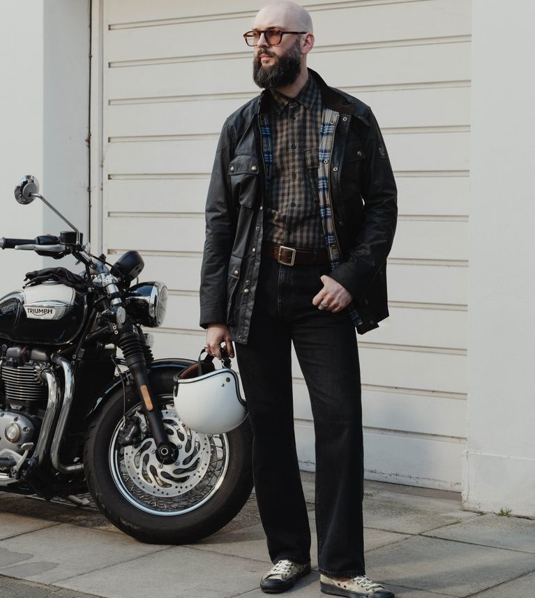 Men's Trialmaster Jacket in Black & Women's CS60 Cropped Jacket in Surplus Green.